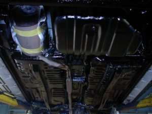 Антикоррозийная обработка днища автомобиля 3